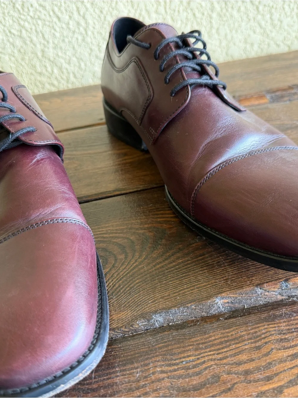 Johnston & Murphy Men's Burgundy Leather Derbys